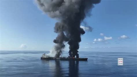Houthi video shows the Yemeni rebels planted bombs on tanker .